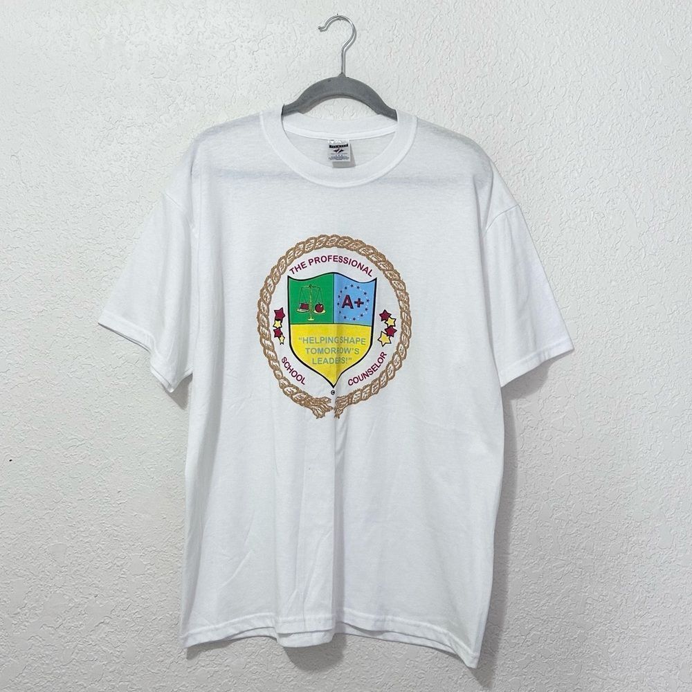 School Counselor short sleeve shirt white size large